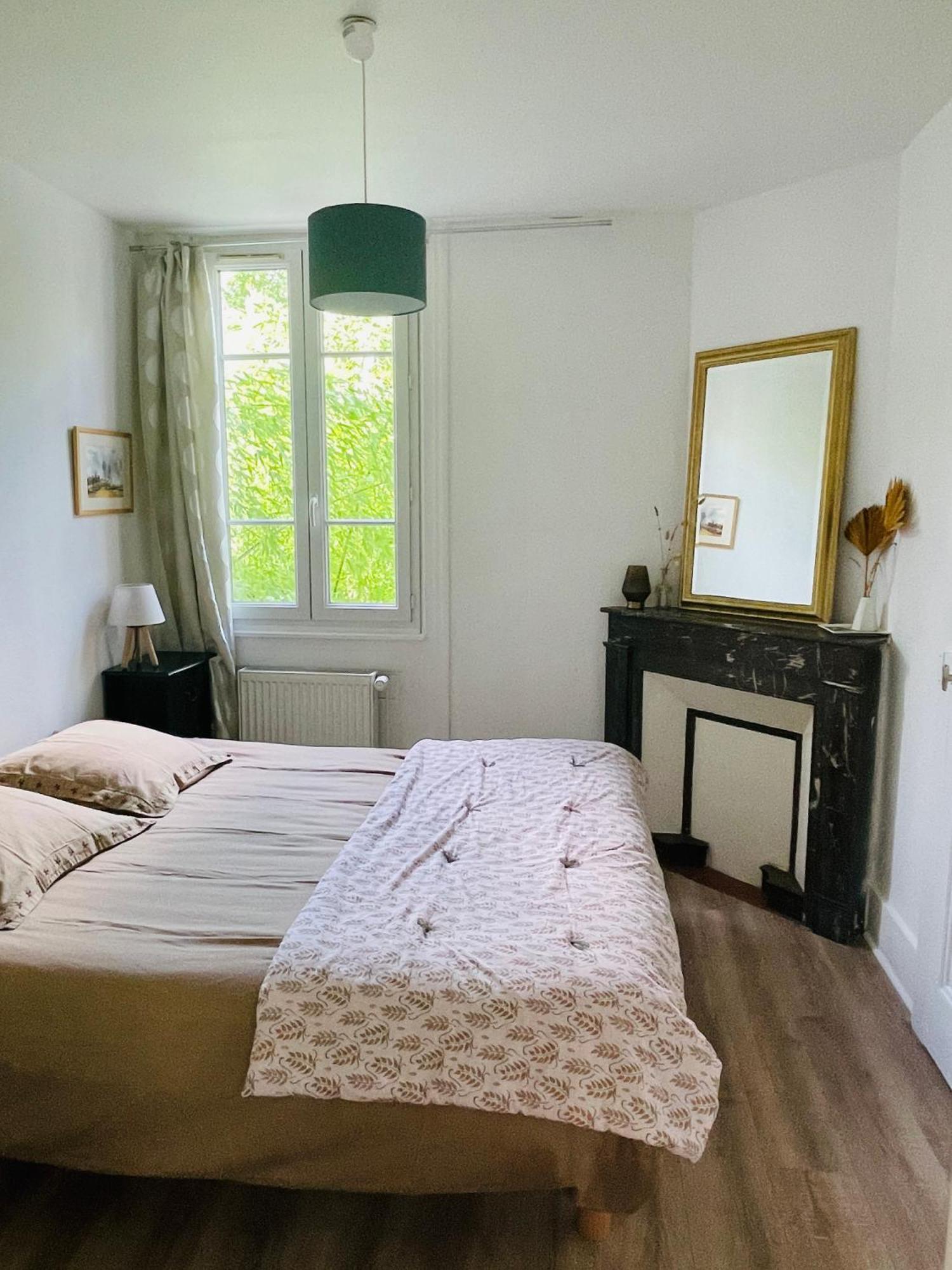 Location La Ferte, Calme Et Proximite Centre Ville Classe 3 Etoiles Lons-le-Saunier Buitenkant foto